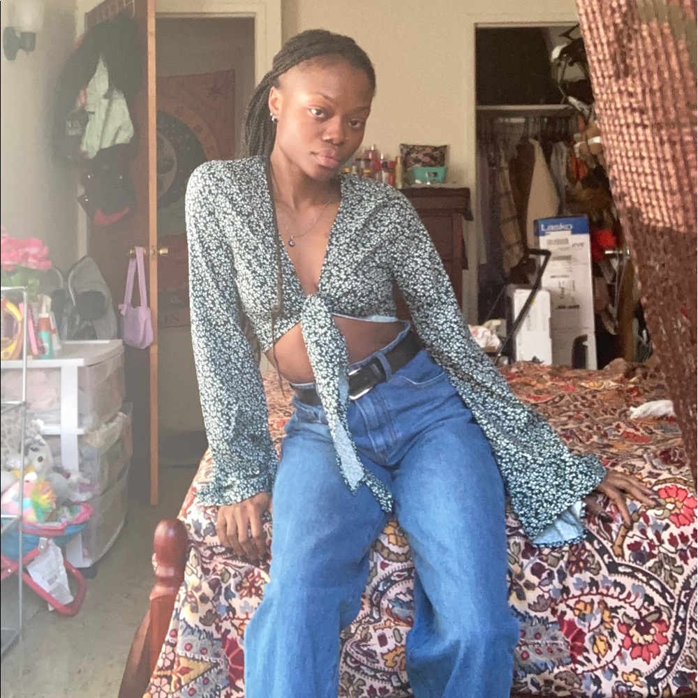 Meet your Posher, Maya